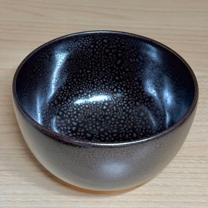 Yuteki Oil-Spot Tenmoku Tea Bowl - Japanese Black Glaze Chawan with Silver Spots