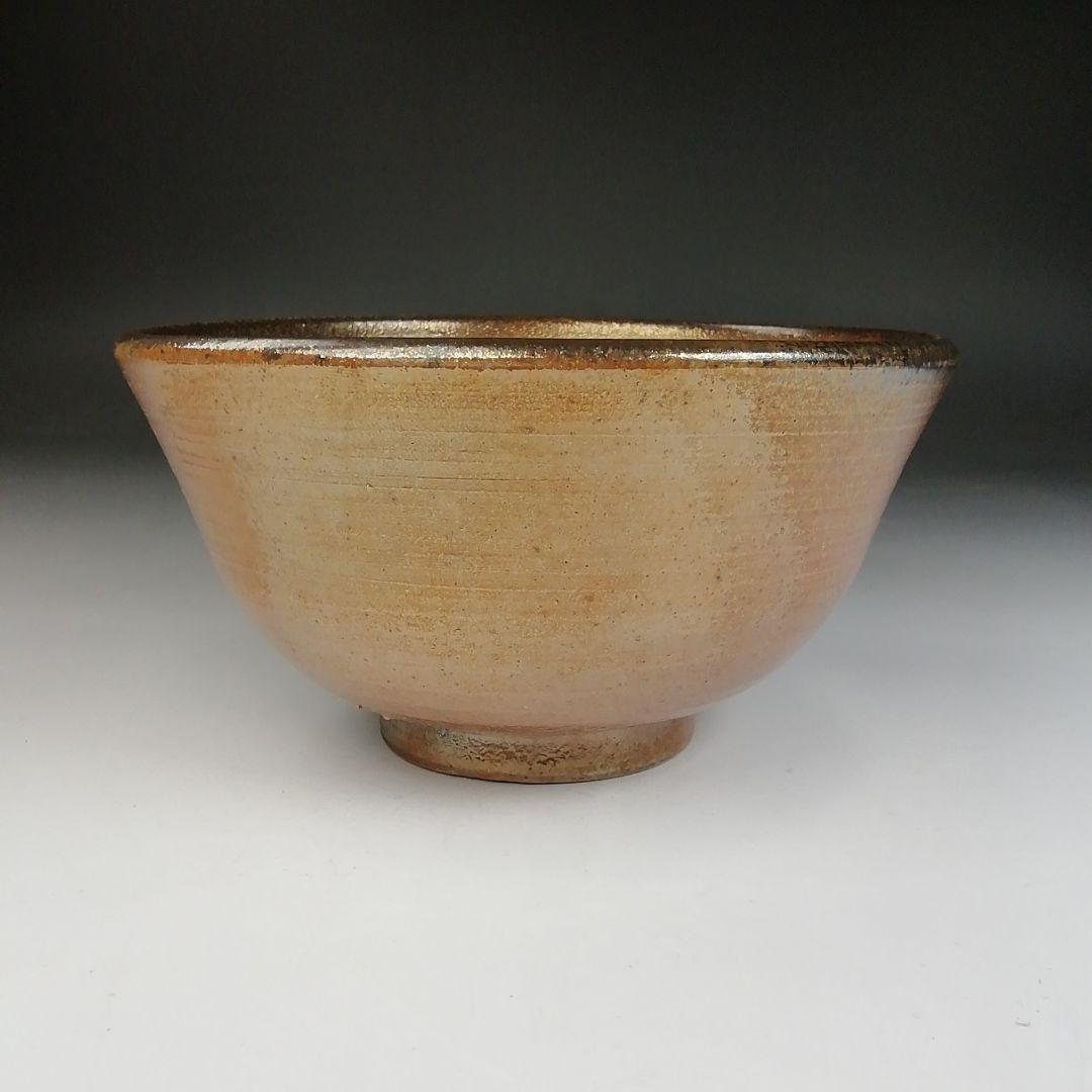 Kinjo Ware Natural Ash Glaze Tea Bowl by Komaru Kentaro - Arako Kiln Nagoya