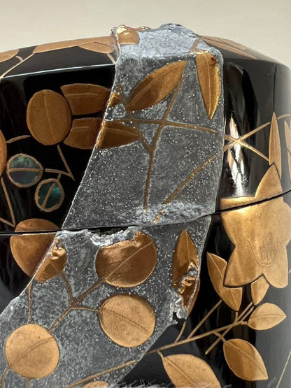 Musashino Autumn Grass Fubuki-Natsume by Kiyoishi III — Gold Maki-e with Raden on Black Lacquer