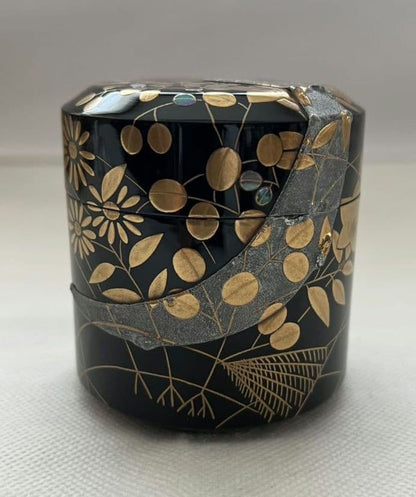 Musashino Autumn Grass Fubuki-Natsume by Kiyoishi III — Gold Maki-e with Raden on Black Lacquer