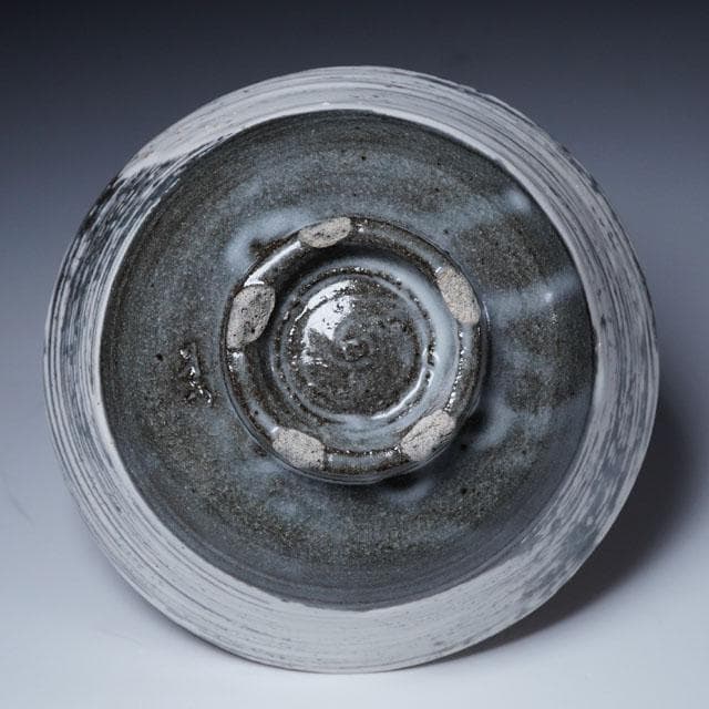 VI Takahashi Dohachi Hakeme Chawan — White Brush on Dark Clay