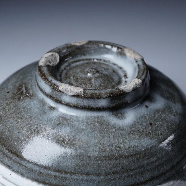 VI Takahashi Dohachi Hakeme Chawan — White Brush on Dark Clay