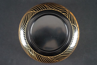 Chahei Issai Wajima Lacquer Genji-guruma Maki-e Jikiro, Signed Box