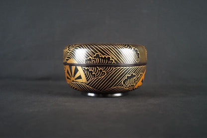 Chahei Issai Wajima Lacquer Genji-guruma Maki-e Jikiro, Signed Box