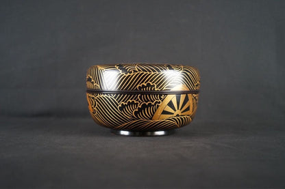 Chahei Issai Wajima Lacquer Genji-guruma Maki-e Jikiro, Signed Box
