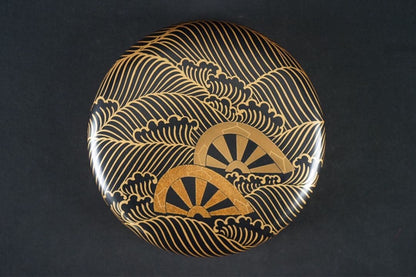 Chahei Issai Wajima Lacquer Genji-guruma Maki-e Jikiro, Signed Box