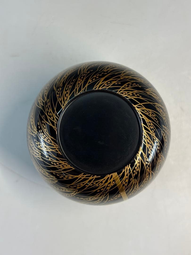 Shoun | Aki-no-no Maki-e O-Natsume — Large Black Lacquer Tea Caddy with Autumn Field