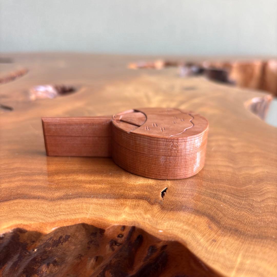 Ichii Ittō-bori Fan Kōgō by Kiminoyuki — Yew Wood Incense Box, Signed