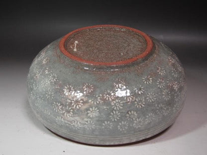 Mishima-de Chrysanthemum Jikiro Lidded Food Bowl | Asami Yoshizo Kenchu-sai Signed