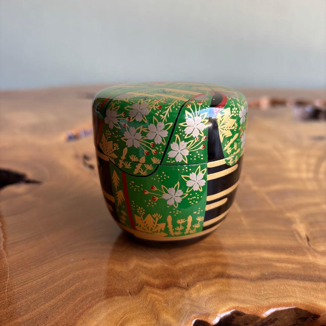 Nakamura Kosai Taga-sode Maki-e Natsume, Spring — Vivid Green with Cherry Blossoms and Bamboo, Signed Box