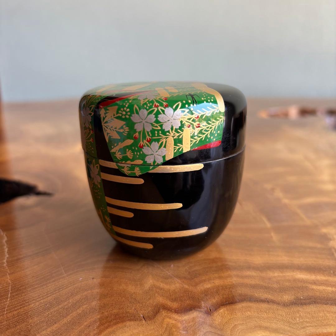 Nakamura Kosai Taga-sode Maki-e Natsume, Spring — Vivid Green with Cherry Blossoms and Bamboo, Signed Box