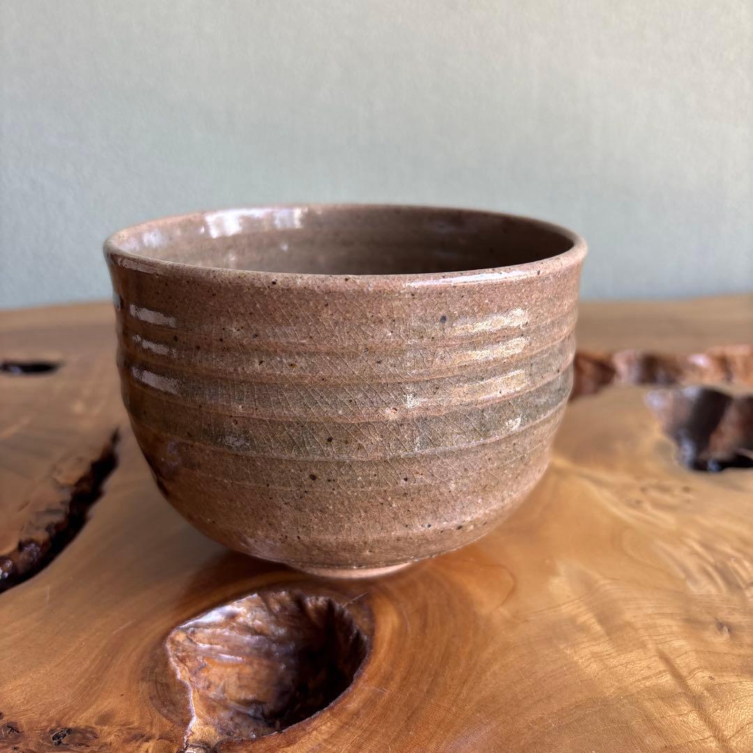 E-Karatsu Bamboo Shoot Tea Bowl — Iron Oxide Painted Takenoko Chawan with Tomobako