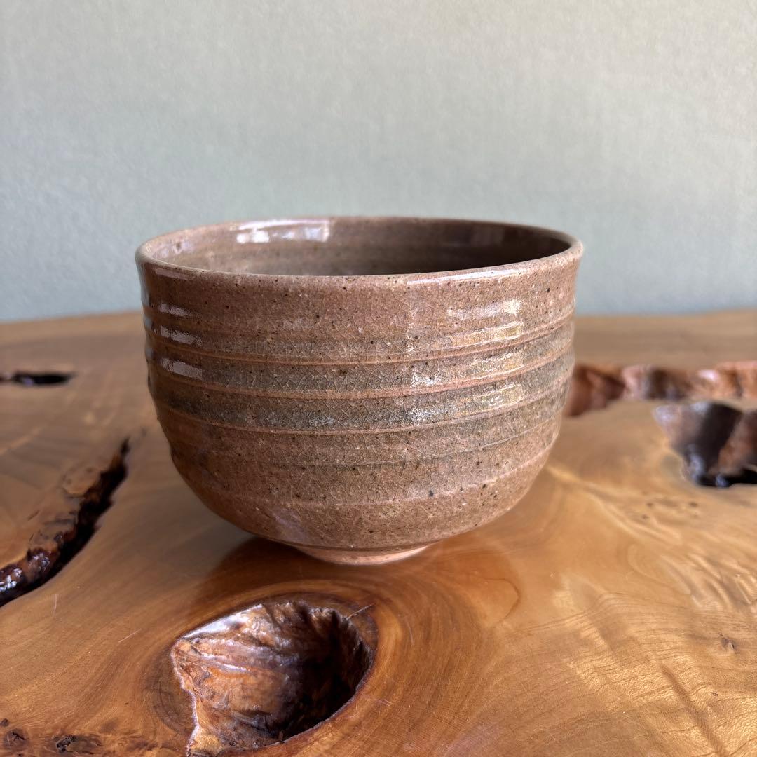 E-Karatsu Bamboo Shoot Tea Bowl — Iron Oxide Painted Takenoko Chawan with Tomobako
