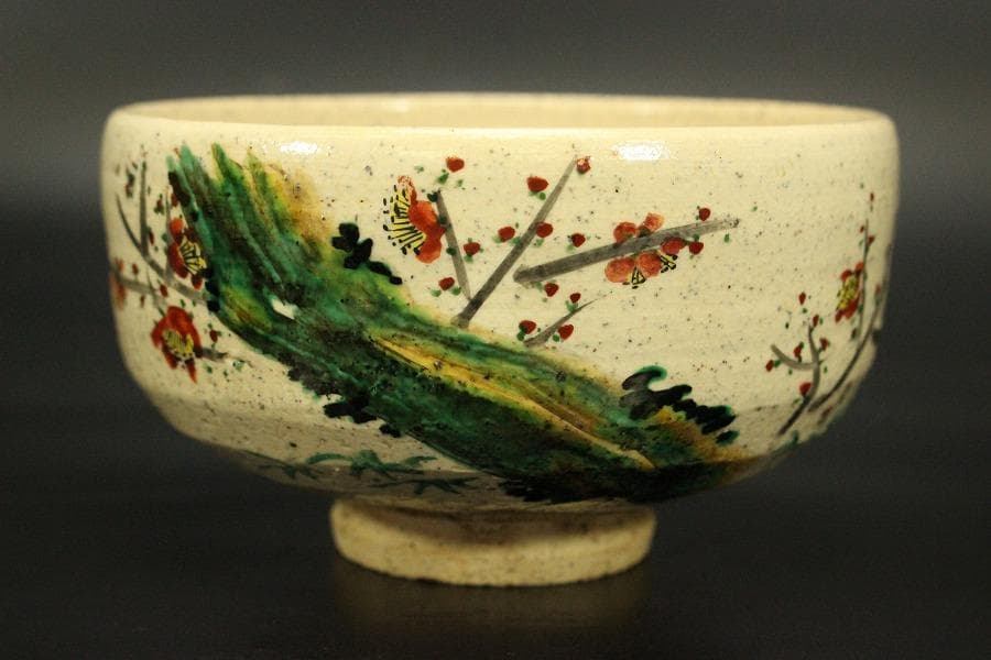 Kutani Matcha Bowl — Red Plum & Young Pine by Mori Kazumasa | Signed Tomobako
