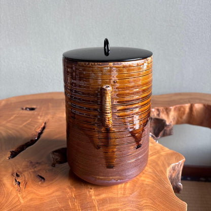 Motonaga Shoichi Takatori Ware Mizusashi - Kushime Water Jar with Lacquer Lid
