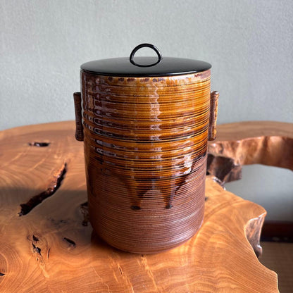 Motonaga Shoichi Takatori Ware Mizusashi - Kushime Water Jar with Lacquer Lid