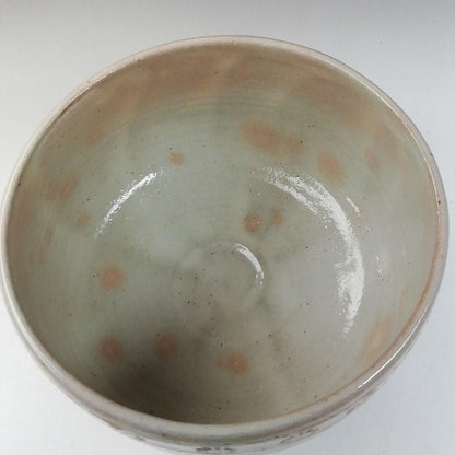 Hagi Ware Unkaku Tea Bowl by Yamazaki Takeo — Crane and Cloud Relief Chawan with Stamped Flowers