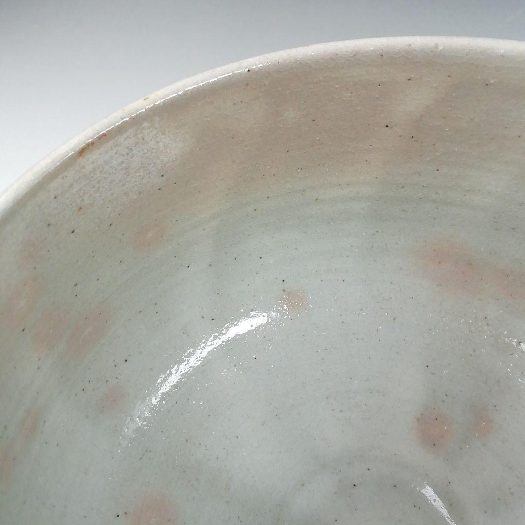 Hagi Ware Unkaku Tea Bowl by Yamazaki Takeo — Crane and Cloud Relief Chawan with Stamped Flowers