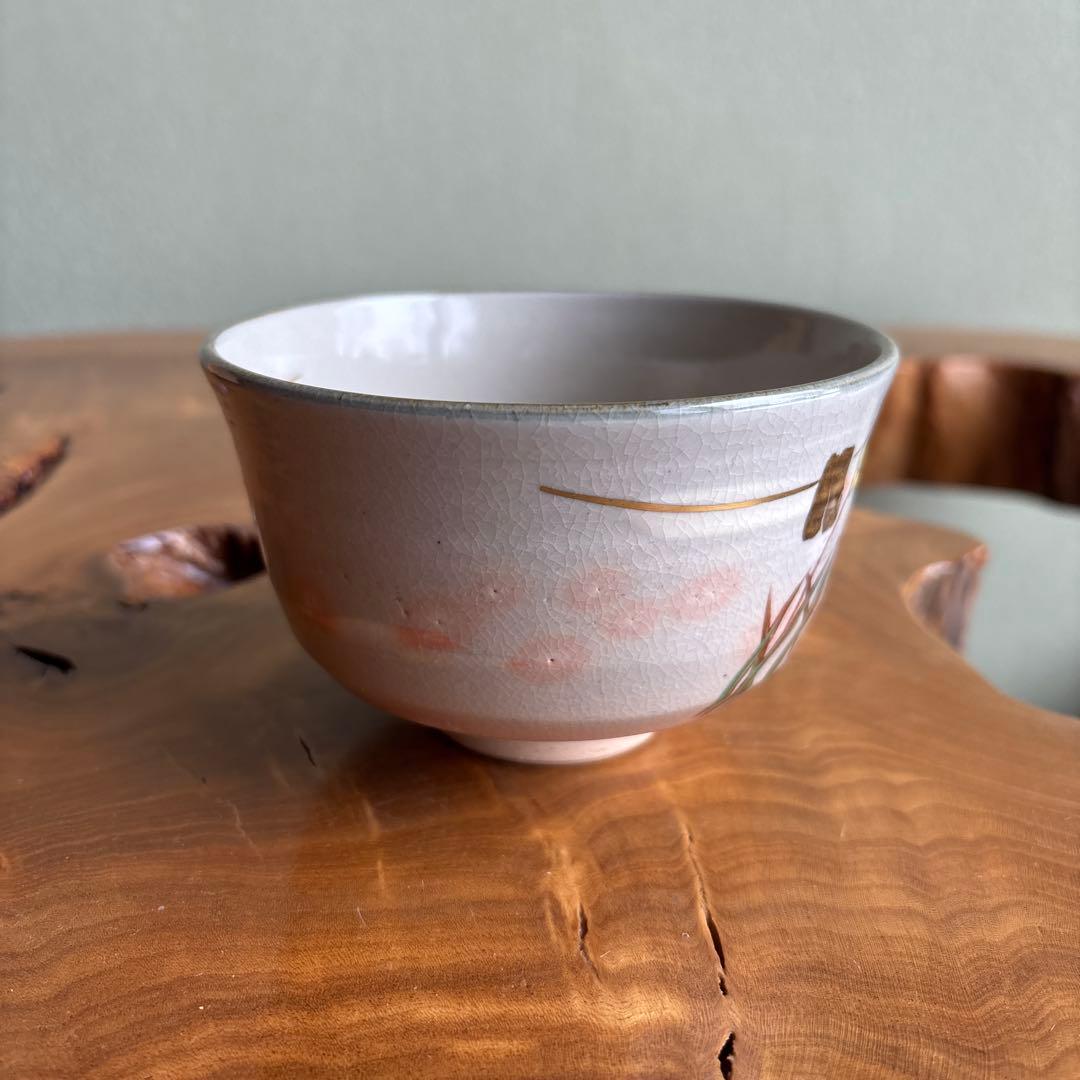 Hashimoto Eiho | Kenzan-Style Rice Stalk Matcha Bowl | Kyoto Ware Crackle Glaze with Gold Enamel