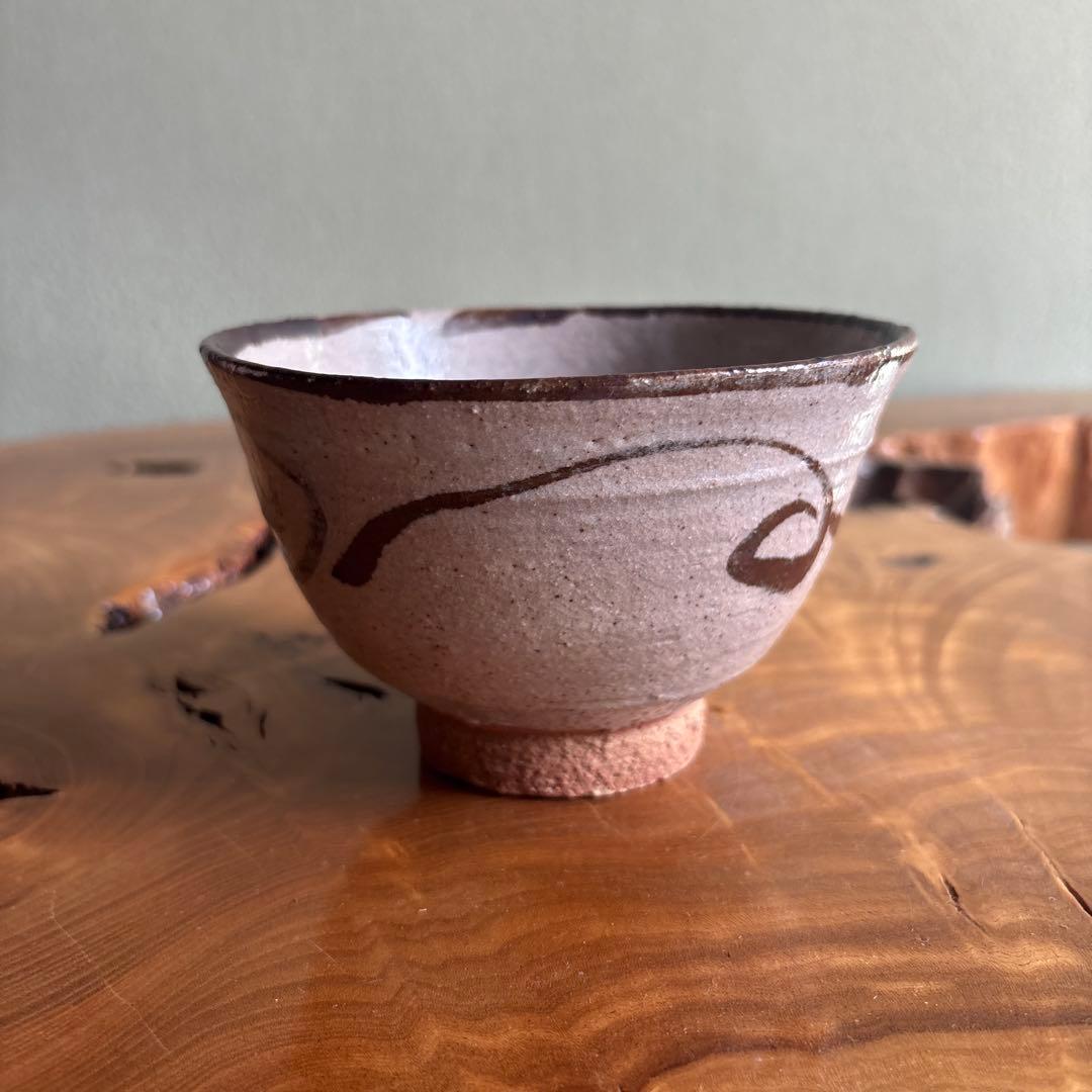 E-Karatsu Matcha Tea Bowl by Yokoishi Keigai — Iron Brushwork Chawan with Signed Tomobako