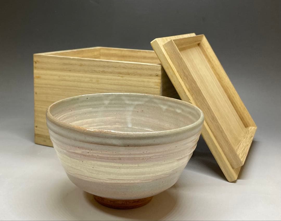 Kosobe Ware Hakeme Tea Bowl | Edo Revival Brushmark Chawan with Paulownia Box