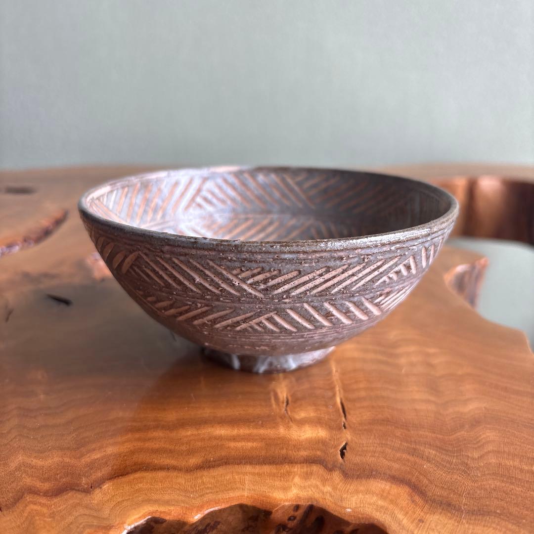 Yoshimuki Shohei | Carved Mishima Tea Bowl | Hanabishi and Yabane Geometric Patterns