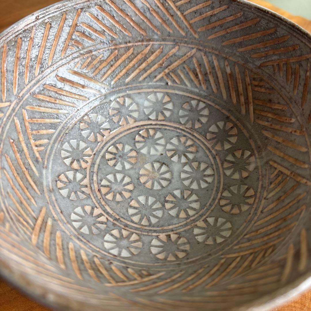 Yoshimuki Shohei | Carved Mishima Tea Bowl | Hanabishi and Yabane Geometric Patterns