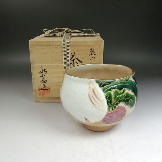 Kenzan-Style Kabura Chawan in Overglaze Enamel and Gold by Tanaka Eiso