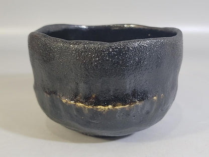 Shoraku Black Raku Matcha Bowl — Granular Texture, Irregular Rim, Kyoto, Signed Wood Box