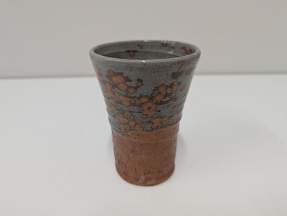 Totoya-de Sake Cup by Nawa Hosho — Karatsu-Style Iron Clay with Mottled Gray Glaze, Signed Box