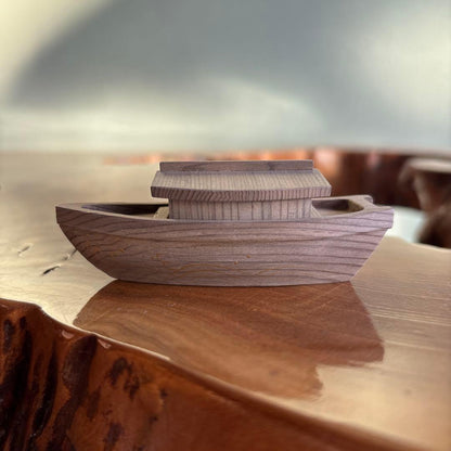 Komatsu Kazunori Fune Kogo — Jindai-Sugi Cedar Boat Incense Box, Gold Makie