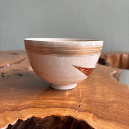 Crane Painting Chawan, Kyo-yaki Overglaze Enamel Tea Bowl with Red and Gold Tsuru Motif on White Crackle Glaze