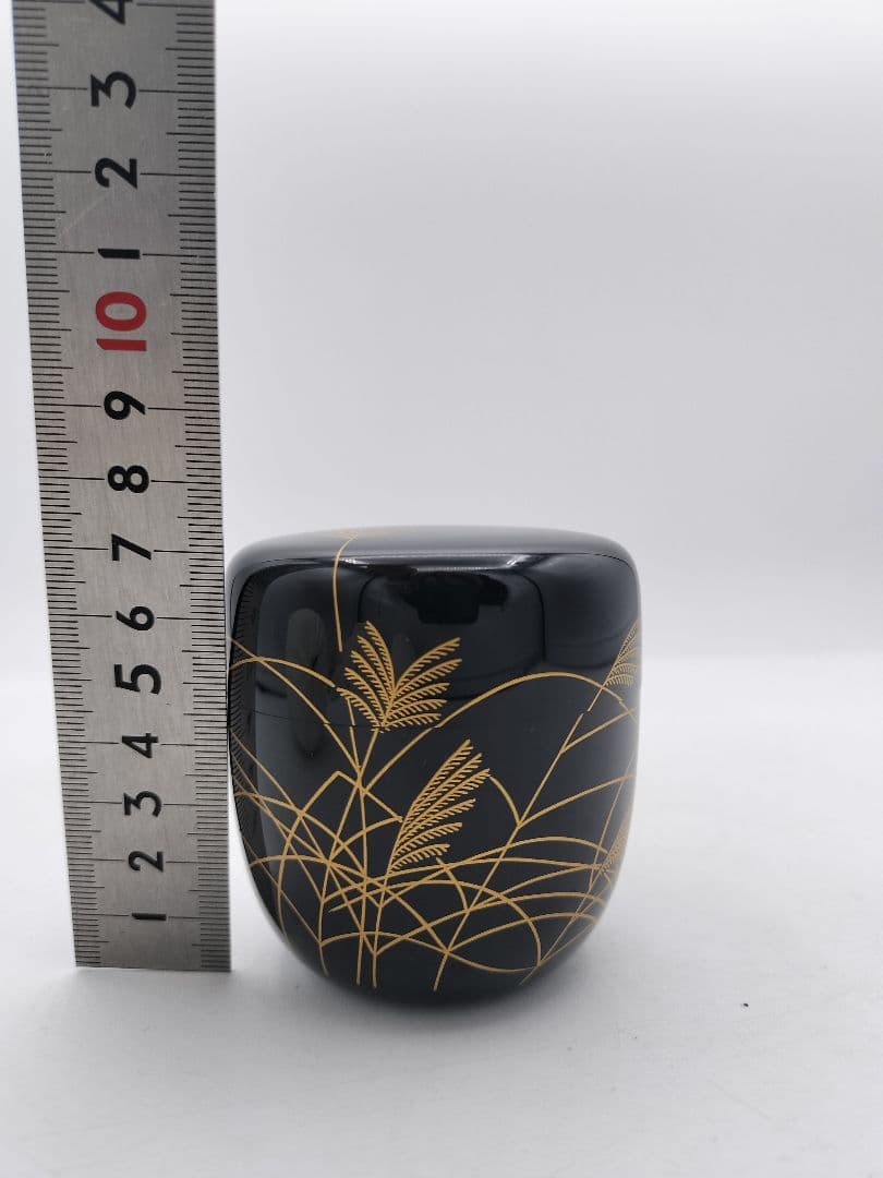Nabetani Fusagai Black Lacquer Chu-Natsume — Obana Pampas Grass Gold Maki-e Tea Caddy