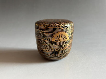Omotesenke Jingyusai Inscription Nami-Guruma Maki-e O-Natsume | Shitsusendo Tea Caddy