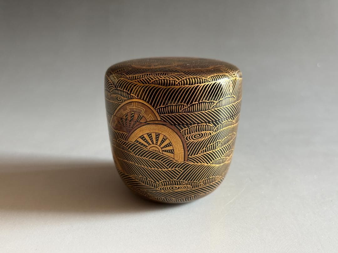 Omotesenke Jingyusai Inscription Nami-Guruma Maki-e O-Natsume | Shitsusendo Tea Caddy