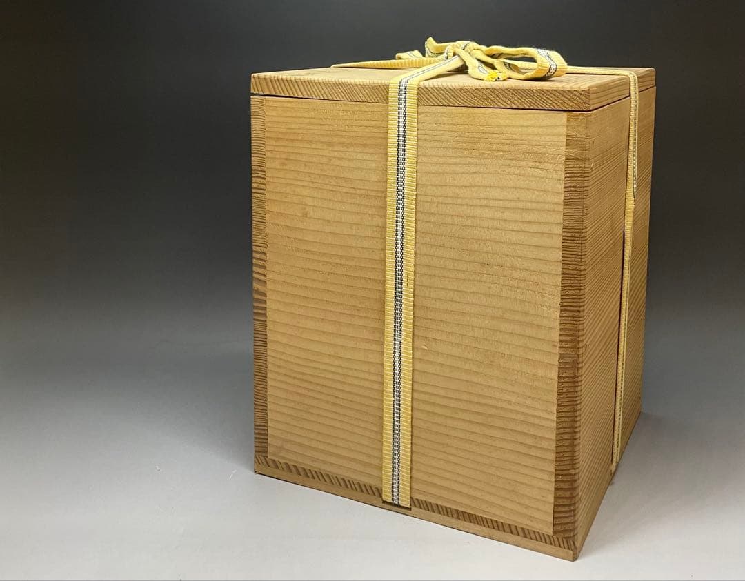 Kanamori Shoei Bamboo Relief Sensuji Cylindrical Iron Tea Kettle Tsutsugama