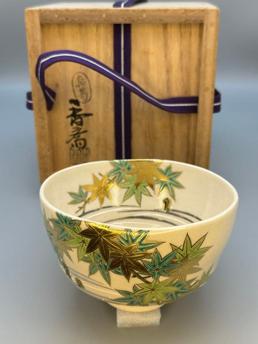 Makuzu Kōsai (Miyagawa Kōsai) Tea Bowl — Green Maple Leaves, Gold on Cream, Kyoto Pottery