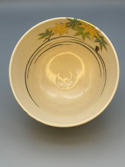 Makuzu Kōsai (Miyagawa Kōsai) Tea Bowl — Green Maple Leaves, Gold on Cream, Kyoto Pottery