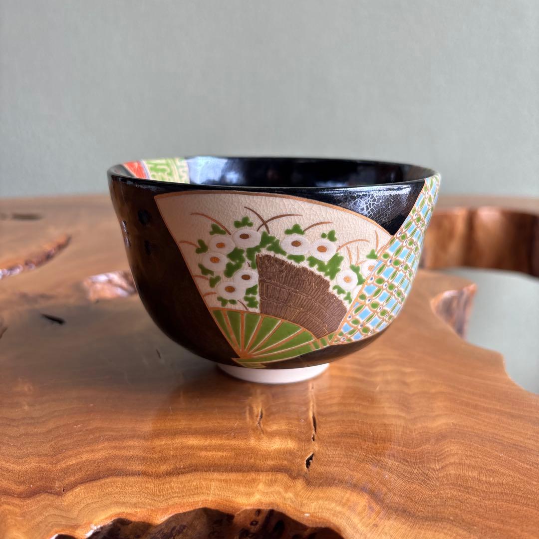 Kuro-Ninsei Fan Motif Matcha Bowl by Miyaji Eika — Black Ground, Polychrome Enamel