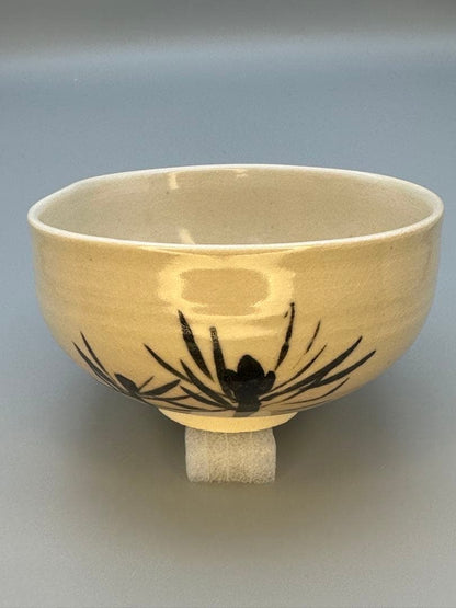 Takahashi Dohachi Kyo Ware Matcha Bowl — Sumi-e Young Pine on Warm White Glaze, Signed Tomobako