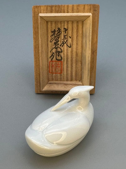 13th Kakiemon (Living National Treasure) White Porcelain Heron Kogo Incense Container