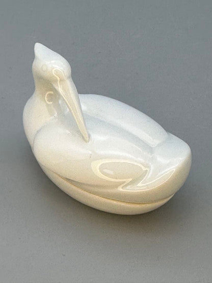 13th Kakiemon (Living National Treasure) White Porcelain Heron Kogo Incense Container