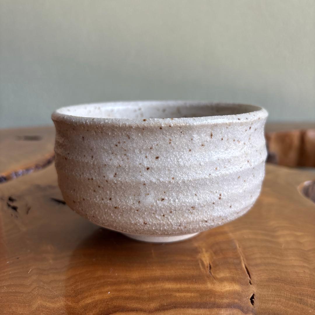Kutani Matcha Bowl with Geometric Triangle Pattern by Tohou — Gold-Leaf Kinrande Rinko-Mon Chawan, Tomobako