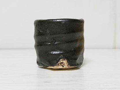 Kojima Shinsuke Hikidashiguro Sake Cup — Hand-Formed Pulled Black, Exposed Clay, Signed Box