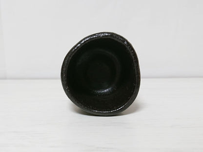 Kojima Shinsuke Hikidashiguro Sake Cup — Hand-Formed Pulled Black, Exposed Clay, Signed Box