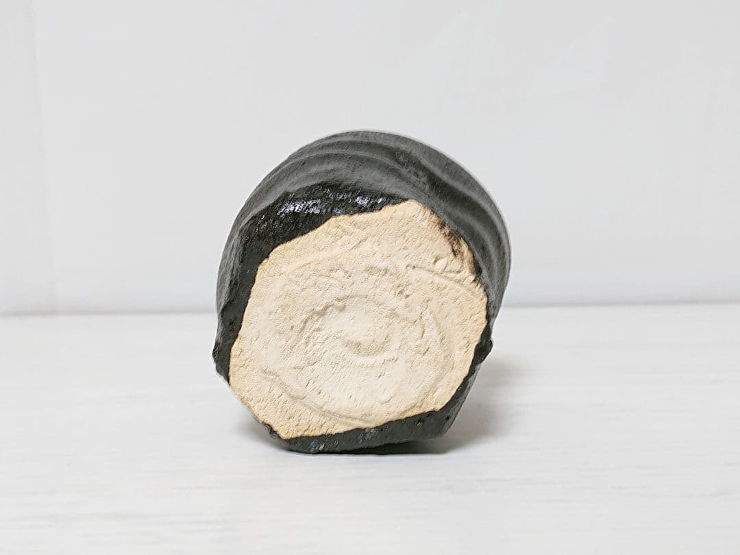 Kojima Shinsuke Hikidashiguro Sake Cup — Hand-Formed Pulled Black, Exposed Clay, Signed Box