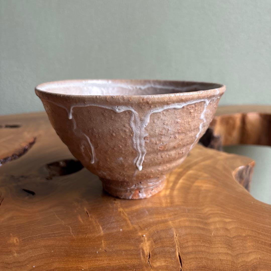 Hagi Ware Matcha Bowl by Harada Ryuho — Shiro-Hagi Nadare Glaze, Signed Wooden Box