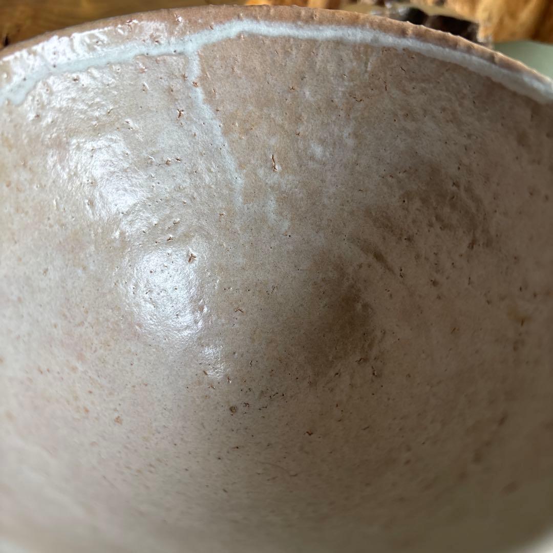 Hagi Ware Matcha Bowl by Harada Ryuho — Shiro-Hagi Nadare Glaze, Signed Wooden Box