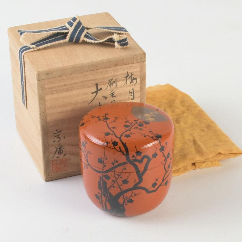 Plum Moon Ume-tsuki Maki-e O-Natsume Shu-Hakeme Lacquer Tea Caddy by Dojo Sohiro