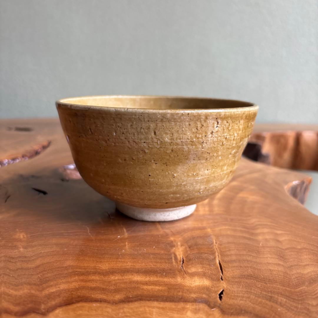 Ki-Seto Matcha Bowl with Carved Water Motif by Aoki Kunihiro — Imperial Theme Chawan, Signed Box